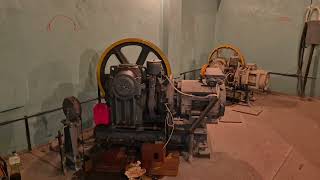 видео: Советские лифты в доме 2001 года! картинка: Советские лифты в доме 2001 года!