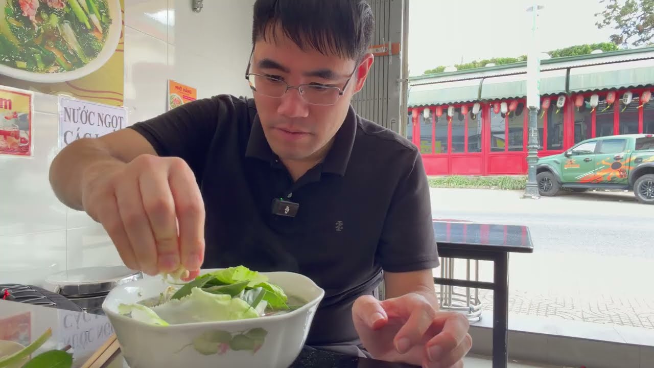 Идеальный «гибридный» фо: Северный и Южный Вьетнам в одной тарелке.