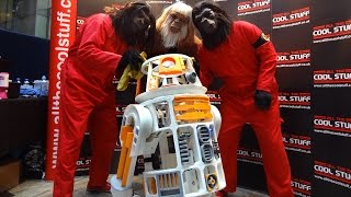 Thumbnail for My Star Wars R6 Droid at Comic Con West Quay | James Bruton
