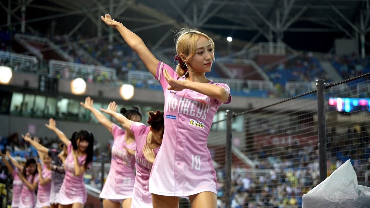 Rakuten Girls楽天ガールズ 卉妮Whitney 宇宙刑事ギャバン #台湾