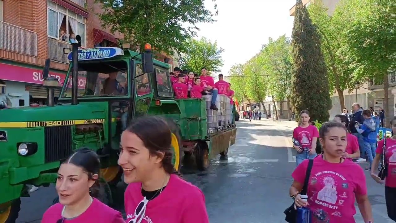 Romería de Tomelloso . - Salida de casetas,carrozas de verde y romeros hacia Pinilla 🍇