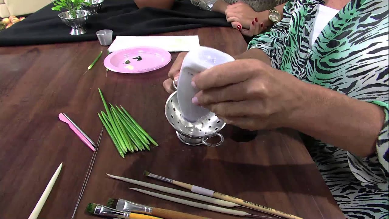 Mulher.com 06/06/2013 Alessandra Assi - Cebolinha em biscuit Parte 1/2