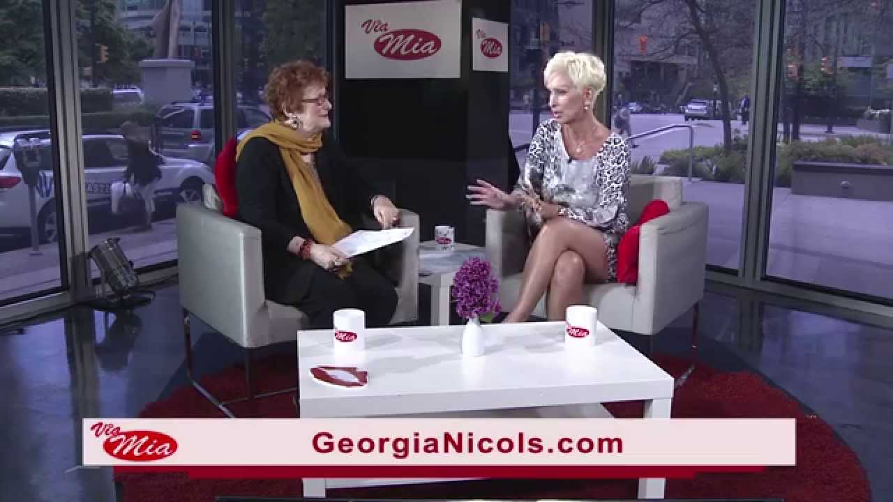 VIAMIA WITH NICOLS Astrologer YouTube