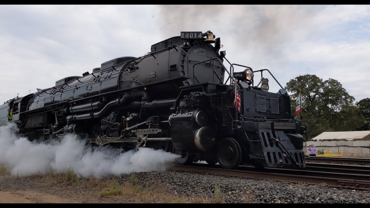 Union Pacific Big Boy #4014 departing Roseville (7/14/2024) - YouTube