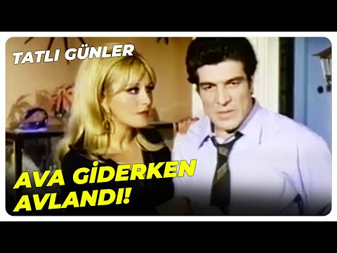 Demek Taşralı Hödük Ha! - Tatlı Günler | İzzet Günay