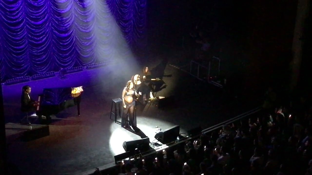 Jessie J  & Gospel Choir The award goes to (New song, acoustic)