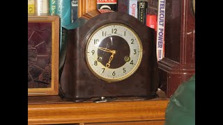 Smiths Enfield Aberdeen striking clock in bakelite case