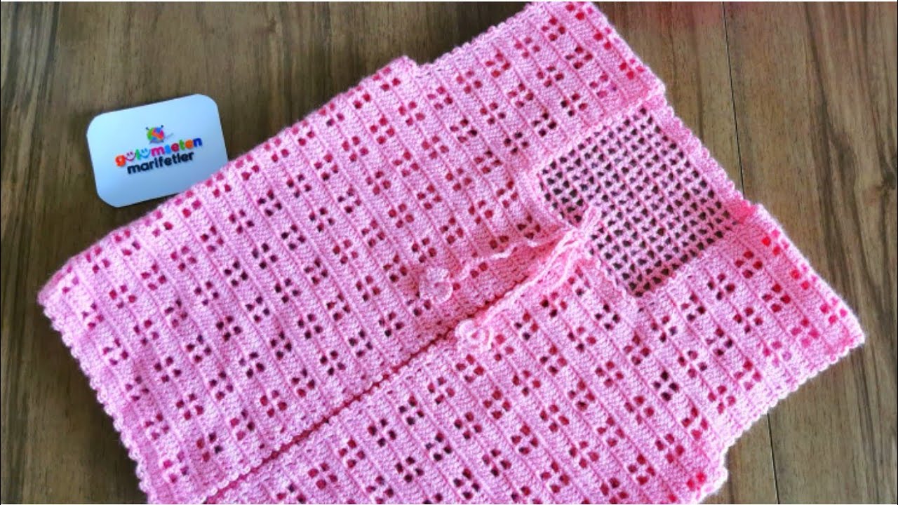 Платюшка вязаная жилет и кардиган крючком полосатая для девочки