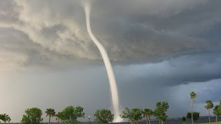 video amatir TORNADO di BALI DAHSYAT