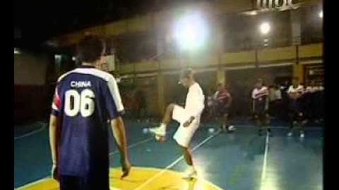 Ronaldinho Skills from www metacafe com]