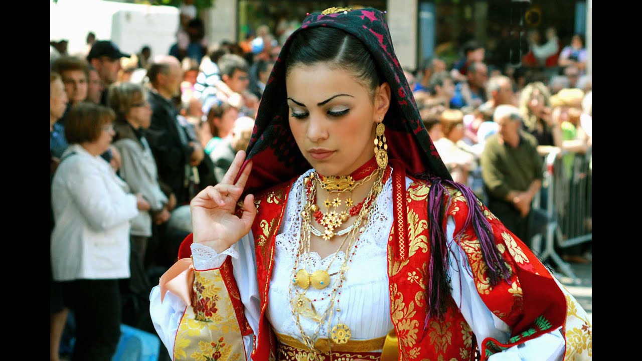 SARDEGNA-ANTICHI COSTUMI TRADIZIONALI