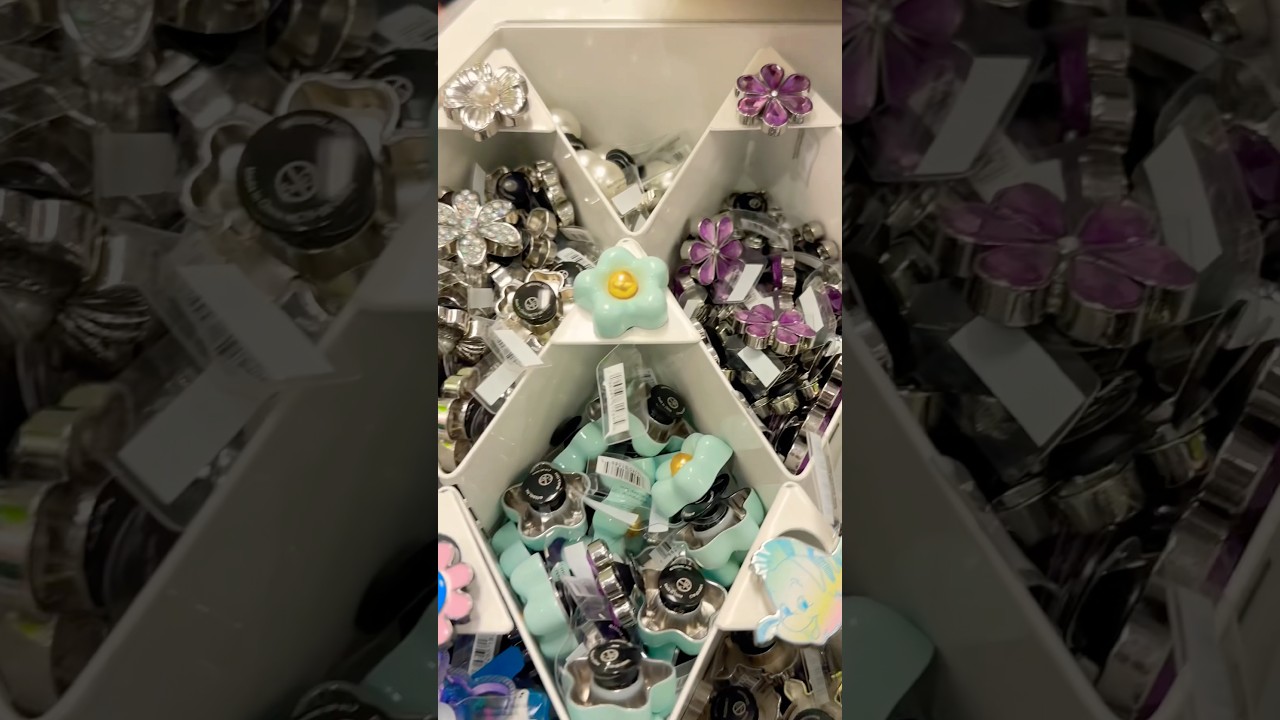 Pick up fast it’s Black Friday 🤭😂 