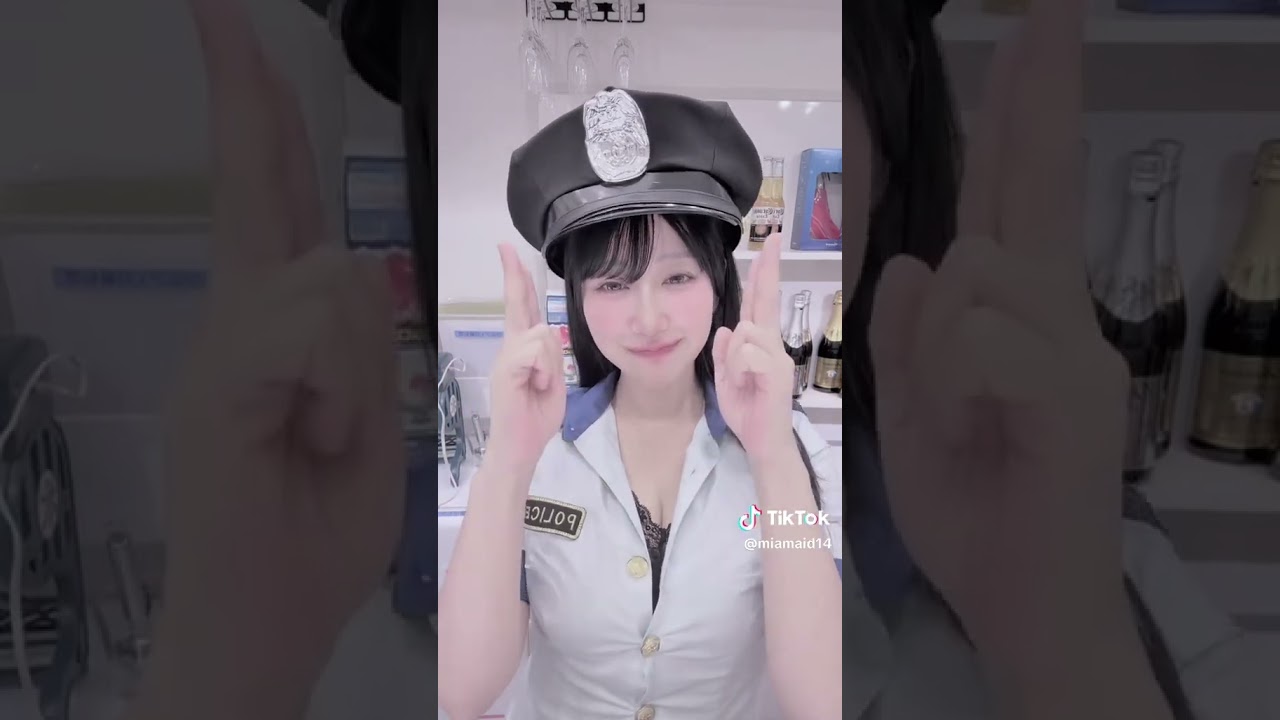#MiaCafeMana Police cosplay event now on! 🚓💙 #maidcafe #miacafe #tokyo #akihabara #maid #Japan