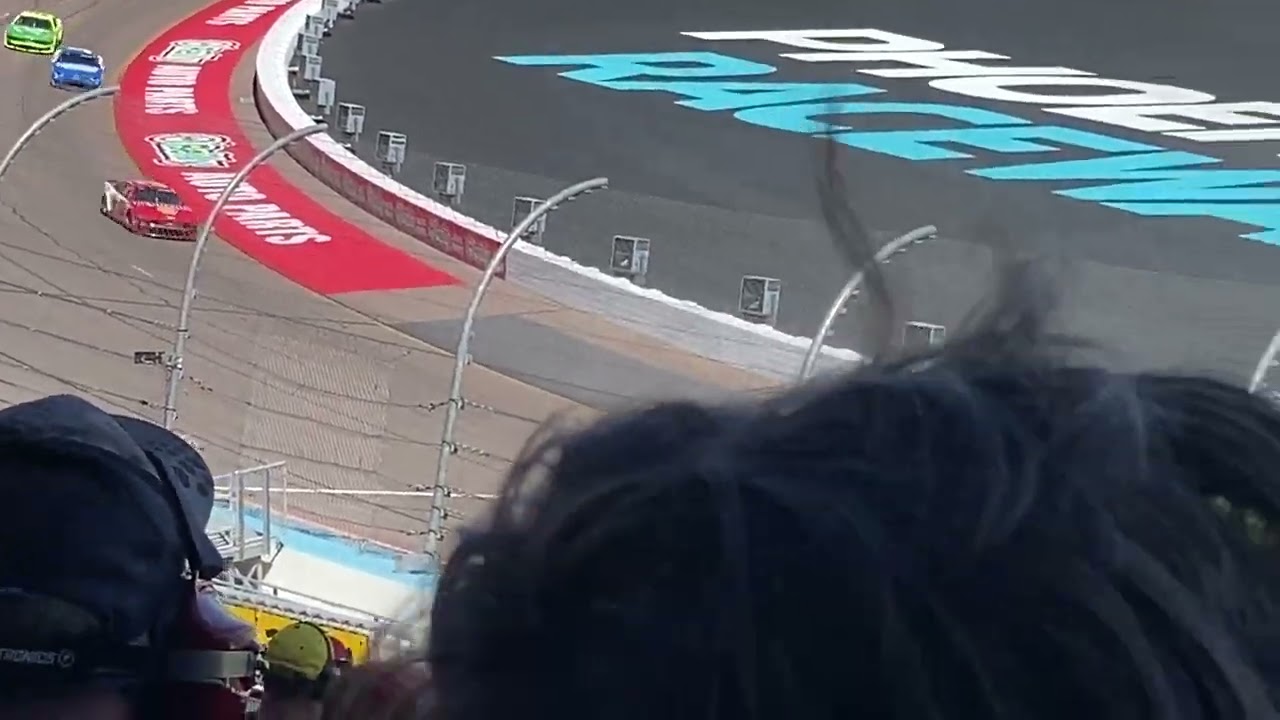 First Few Laps Of The 2026 Straight Talk Wireless 500 at Phoenix