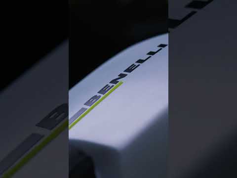 A versatile and modern motorcycle, ideal for the city and to surprise you in the curves. #BKX300S