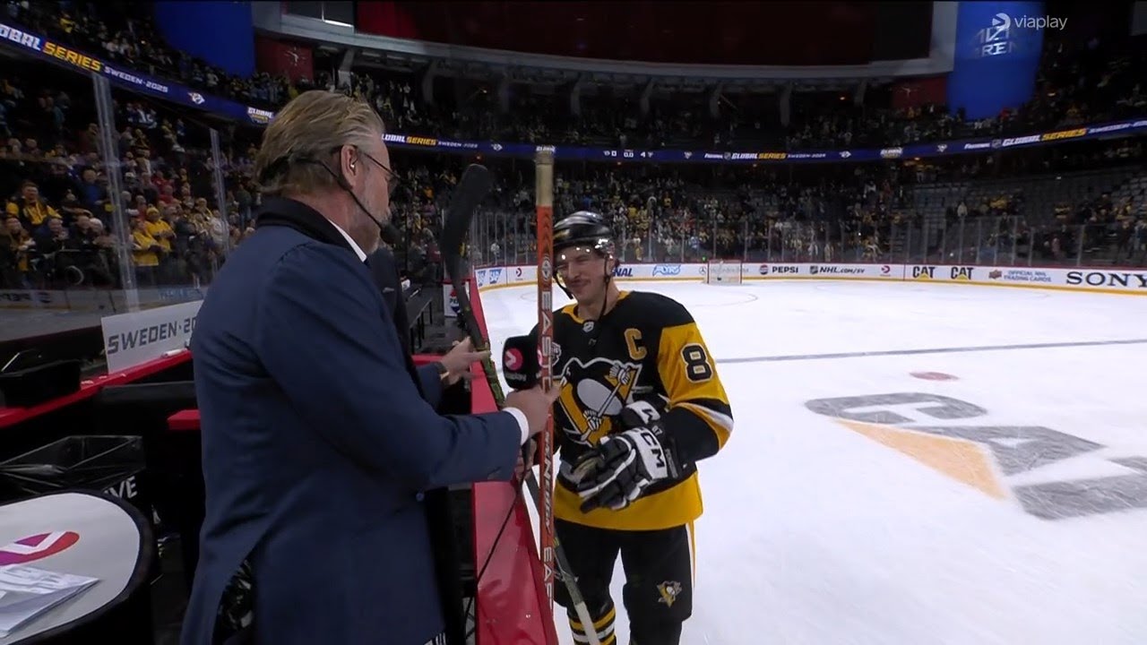 Sidney Crosby & Peter Forsberg swap sticks | Penguins - Predators | NHL Global Series | 2025-11-16
