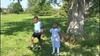 Electricboy and pinkgirl Welcome video, fun in the park.