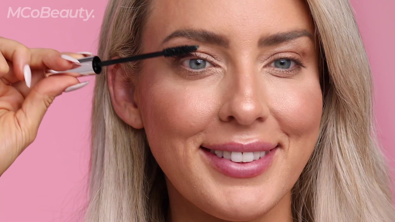 Tutorial How to lengthen and thicken your lashes using a Cult