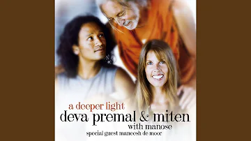 Om Parama Prema Mantra (Embrace)