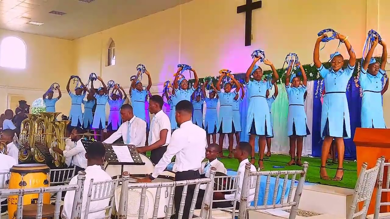 Não perca essa!perigrinas do Senhor! ao toques de pandeiros/ Igreja Evangélica Baptista em Angola