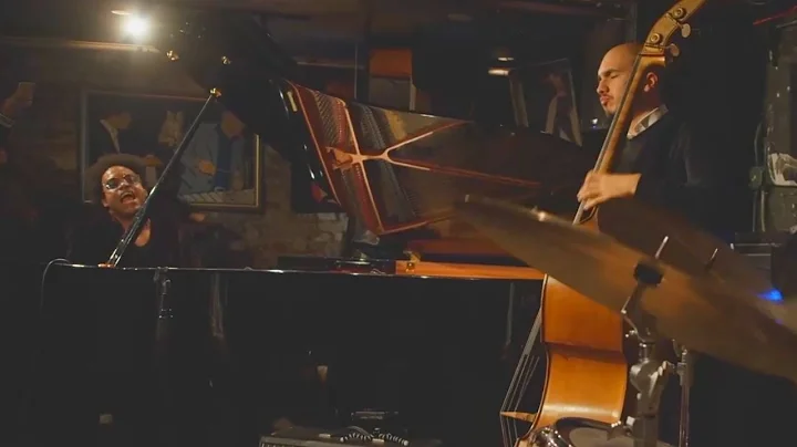 Tones for Elvin Jones - ELEW Trio Live at Smalls J...