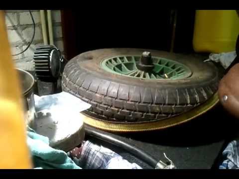 How to inflate an old tubeless tire for wheelbarrow. Loud compressor sound @ 8 sec. - YouTube