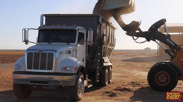 Horizontal 1020 TMR Mixer feeding out Cattle!