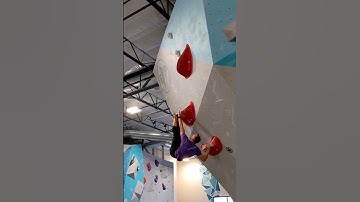 Bat Hang vs Dyno, Which Do You Prefer? #shorts #bouldering #climbing