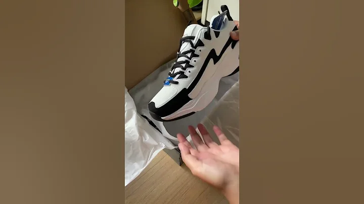 「SKECHERS D'LITES 4.0" #unboxing #sneakers #shoes #asmr - 天天要聞