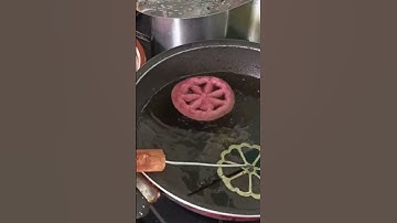 Thumbnail of resep kue kembang goyang anti gagal geeeiiisss... yuk tonton 👇😍😍😋😋