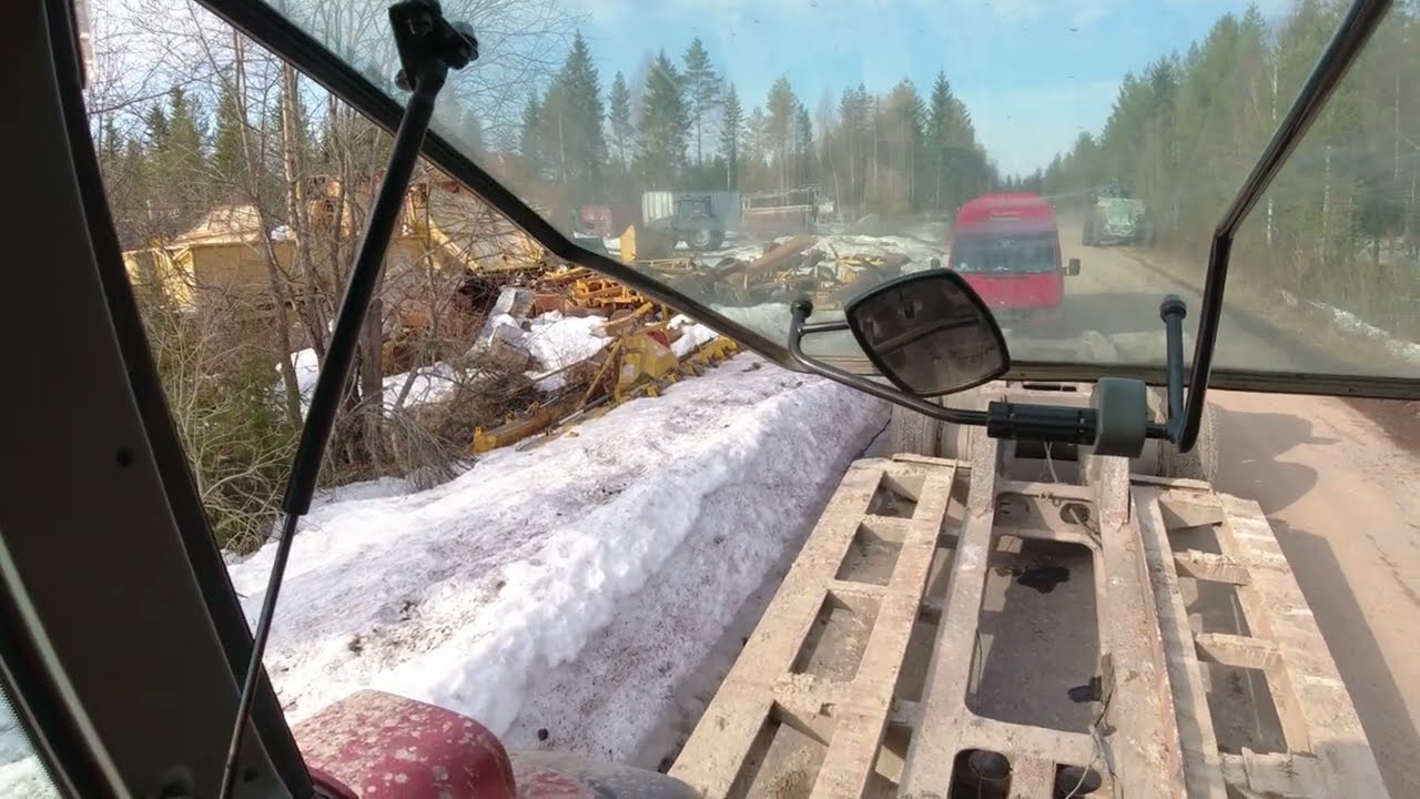 Kalkin lastausta turvesuolla. VOLVO EC 140 B