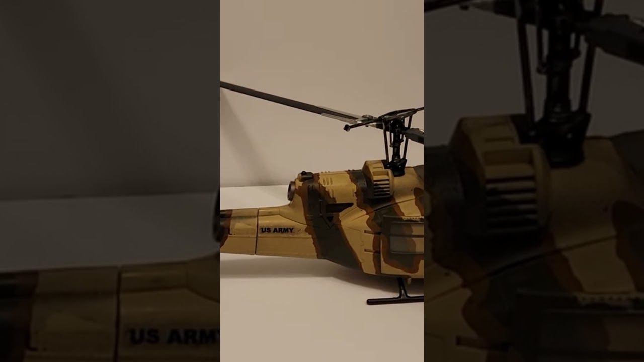 1/18 Huey Desert Camo Merit 21st Century Ultimate Soldier 