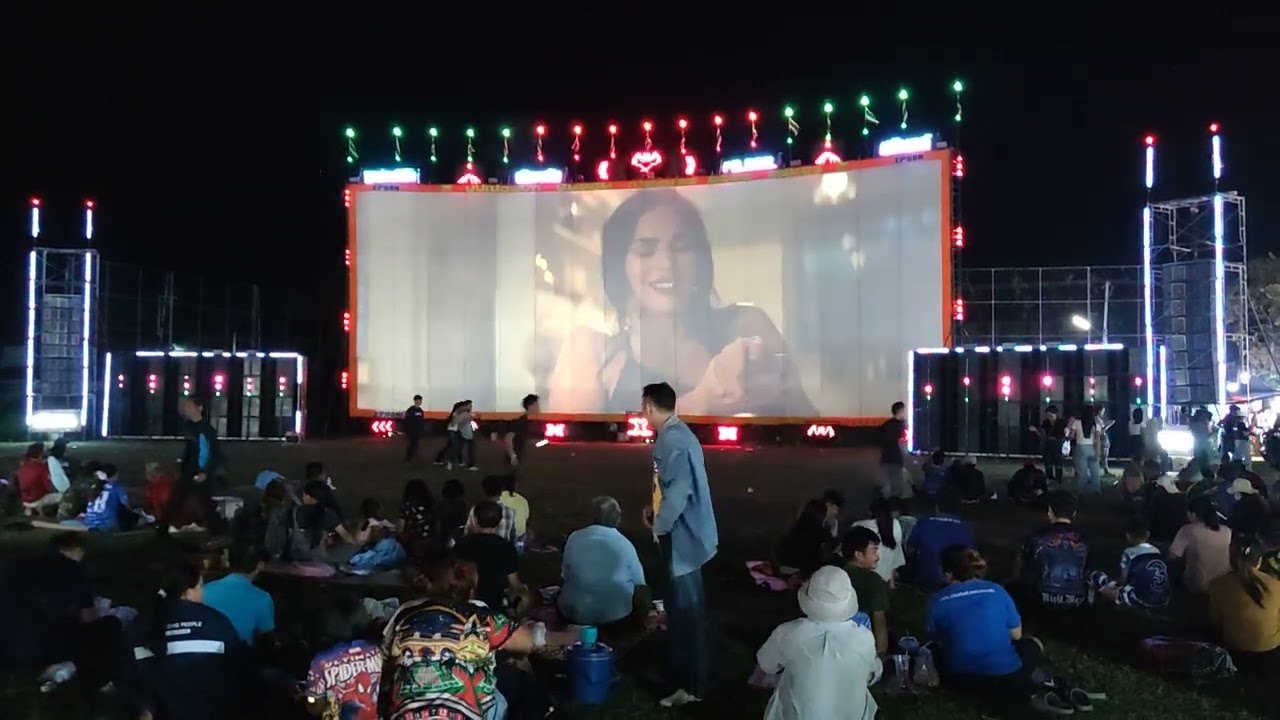 อยากรู้ไหม คืนนี้หนังฉายเรื่องอะไร นันทวัน จอ26เมตร บ้านตะแบกใหญ่ เขวาศรีนรินทร์