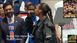 Alicia Keys performanc at the city Hall 2026 NY Knicks Champions