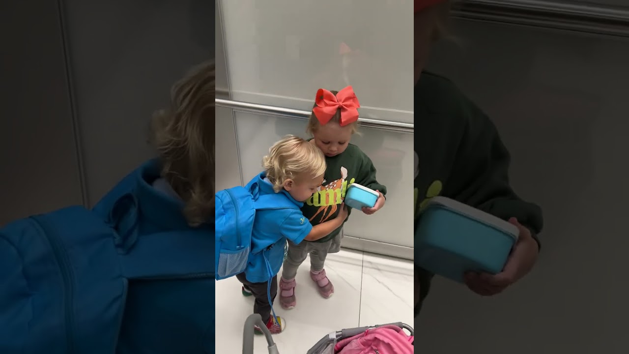 Morning hugs! Cute Baby short video