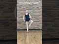 Retire Sauté Passé En Avant Ballet