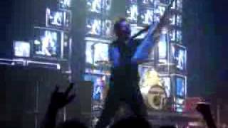 Green Day - American Idiot [Live @ Credit Union Centre, Saskatoon, SAS 2009]