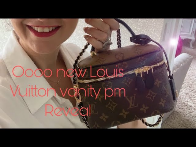 What's In My Bag? + Louis Vuitton Vanity PM Unboxing & Review