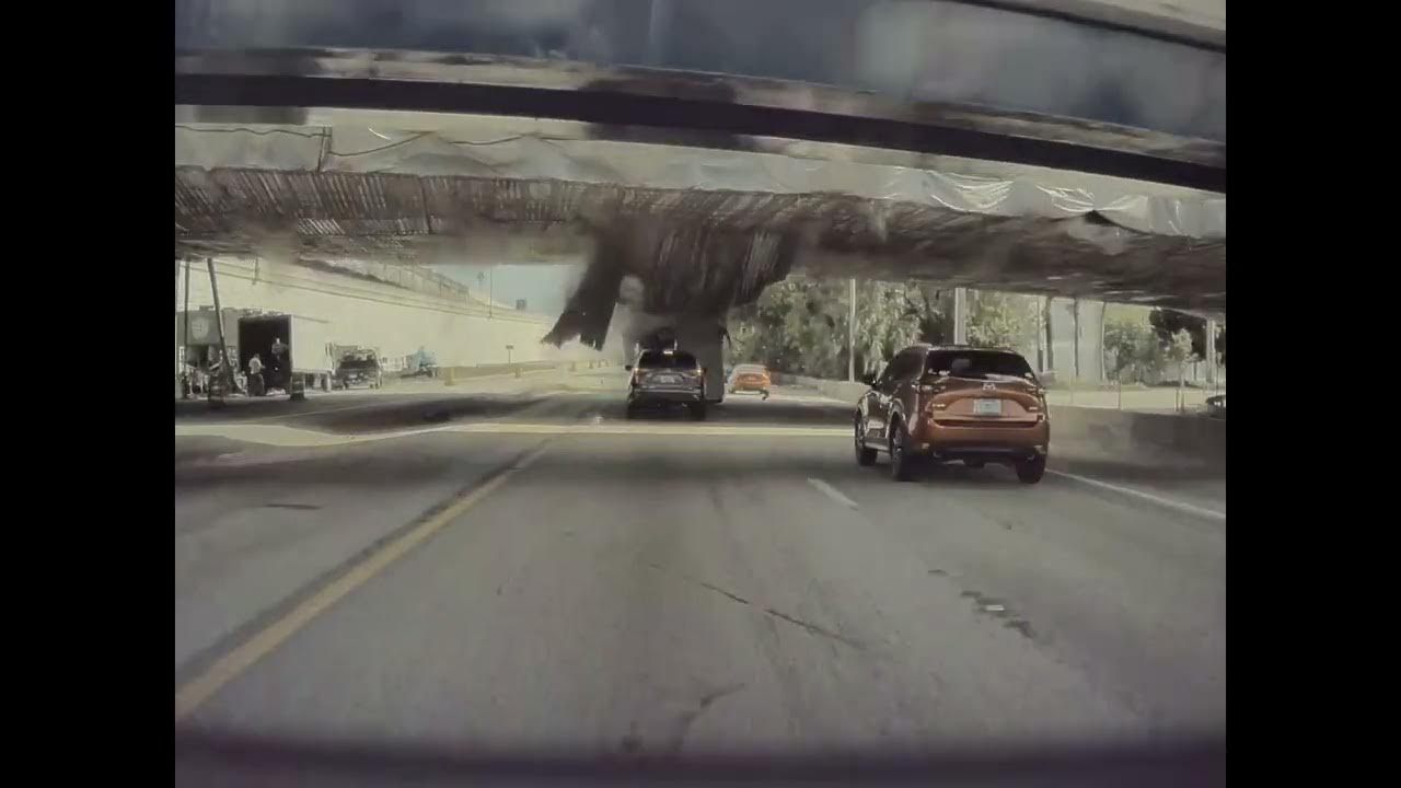 Van Flies Off CarCarrying Trailer After Crashing Into Fort Lauderdale