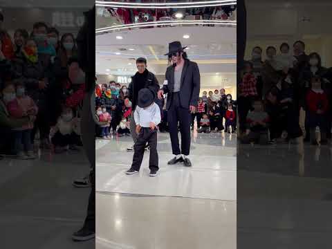 Dangerous - Michael Jackson Impersonator Show In China Dancevideo