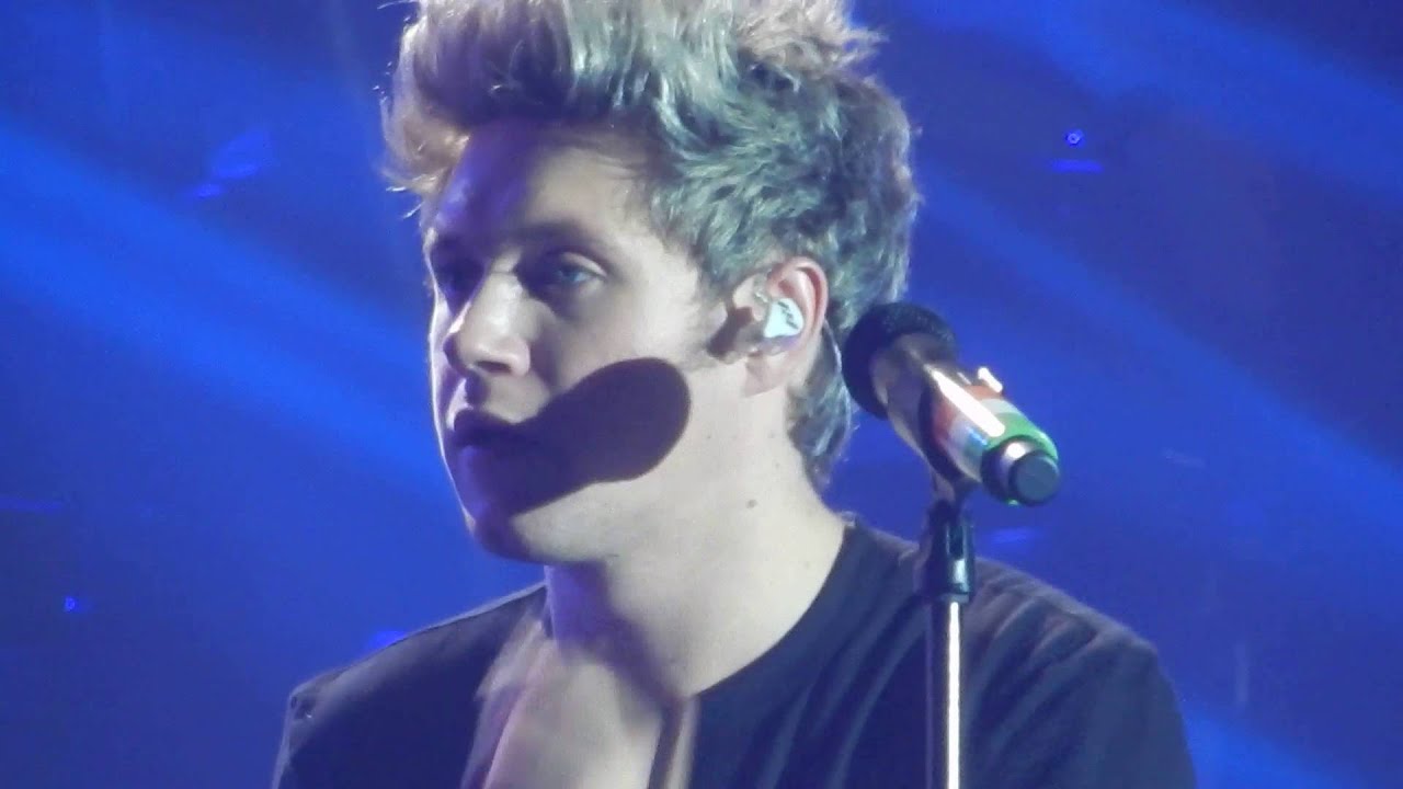 One Direction - 18 (Oct 25, 2015 - Newcastle, UK)