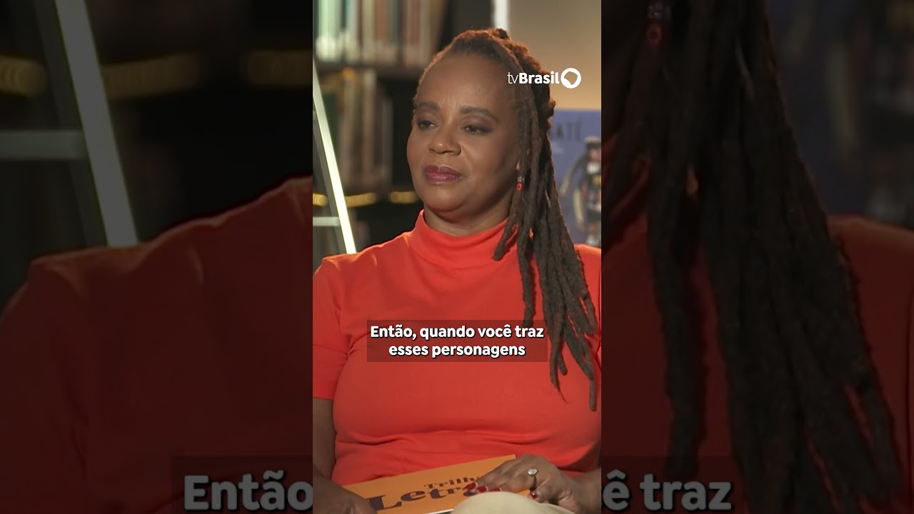 Rodrigo França fala sobre negritude no Trilha de Letras