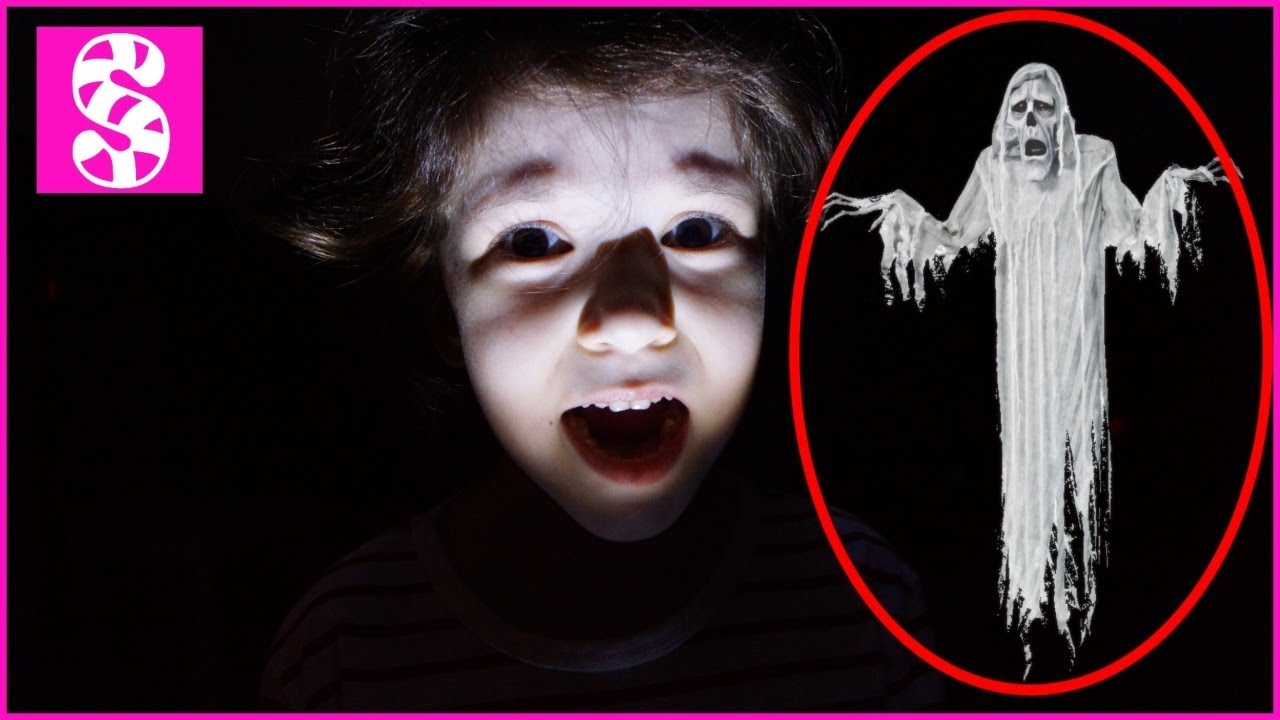 Ghost ПРИВИДЕНИЕ В РЕАЛЬНОЙ ЖИЗНИ на Хэллуин. Наглое привидение против Вредных деток