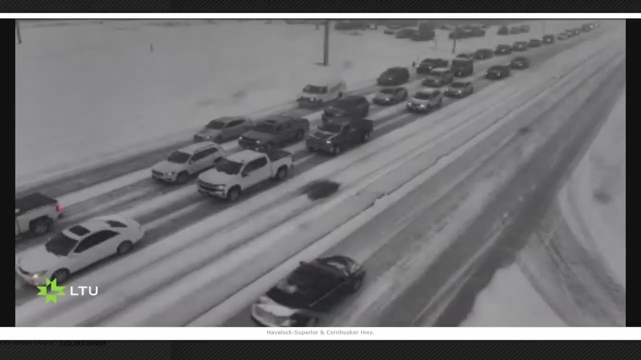 Snowy driving conditions Lincoln NE Havelock Superior Cornhusker Highway Intersection 2-19-26