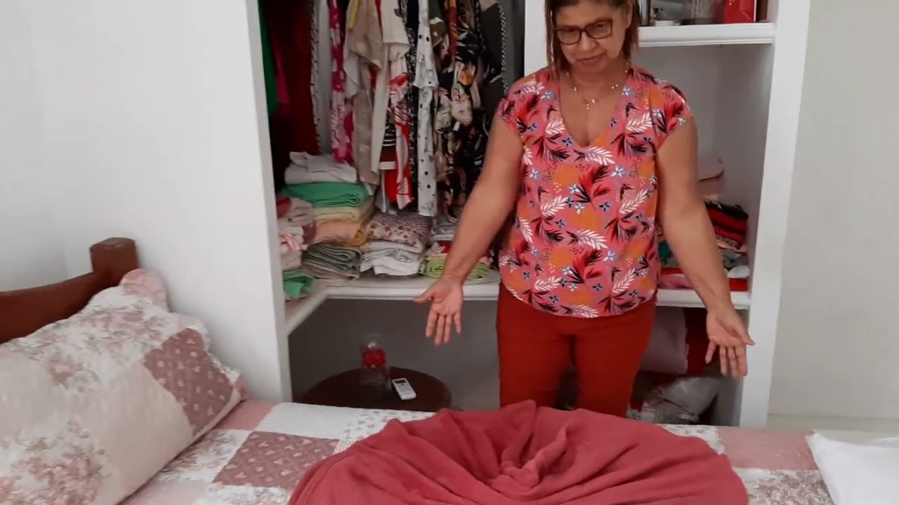 CAMA: dobrar e decorar com lençol, cobertor ,edredom..
