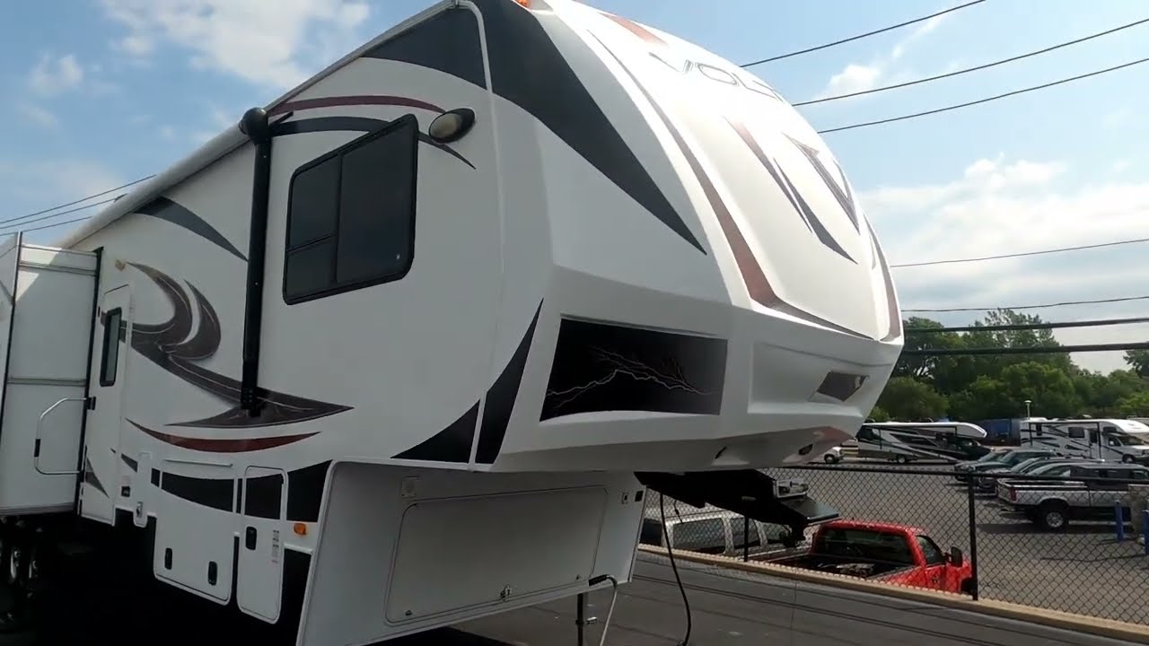 Used 2012 Dutchmen Voltage V3905 Fifth Wheel For Sale In Chicago, IL