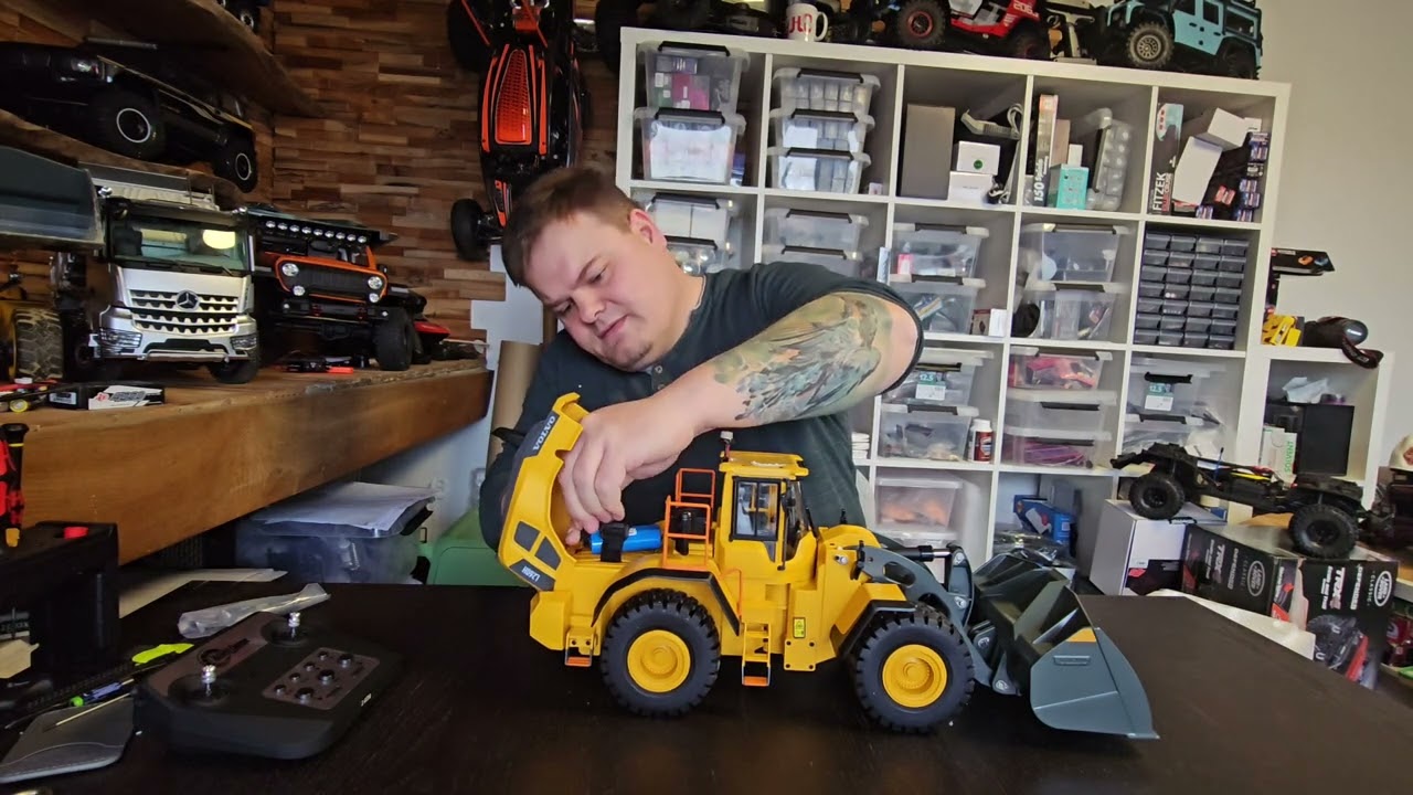 FM Radlader L260H 1/16 – Unboxing & erster Eindruc