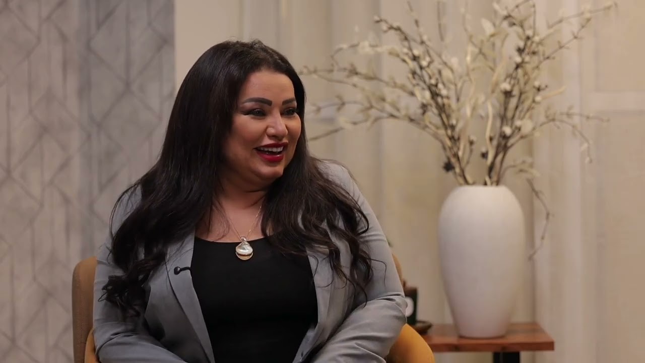 محطات فنيه ضيفه الحلقه الاعلامية ابرار المفيدي 