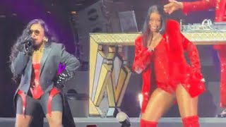 Download Lagu Mýa and Lil' Kim REUNITE for Lady Marmalade Performance for 25th Anniversary MP3