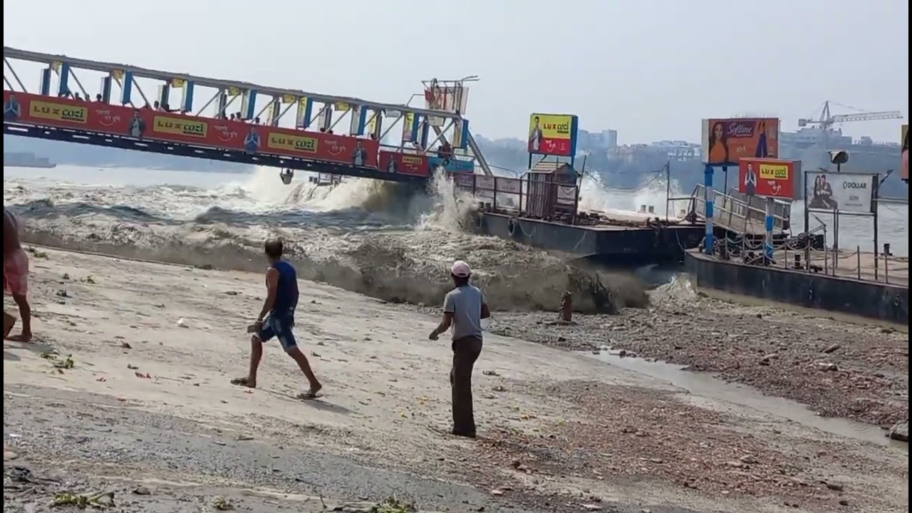 Dangerous High tide in Ganga River  Part 4